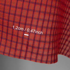 Pellavakangas, punaiset ja violetit läpikuultavat ruudut