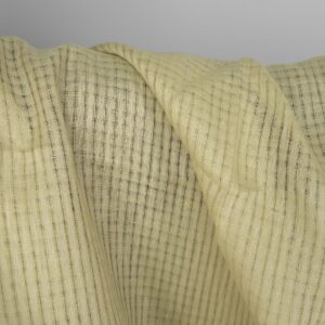 Pellavakangas, vaalean vihertävänkeltainen läpikuultava ruutukuosi