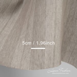 Hiekanvärinen raidallinen pellavakangas