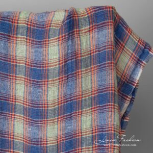 Kevyt pesty monivärinen ruudullinen pellavakangas