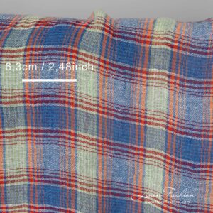 Kevyt pesty monivärinen ruudullinen pellavakangas