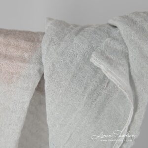 Pellavavilla vaaleanvihreä kangas pesty