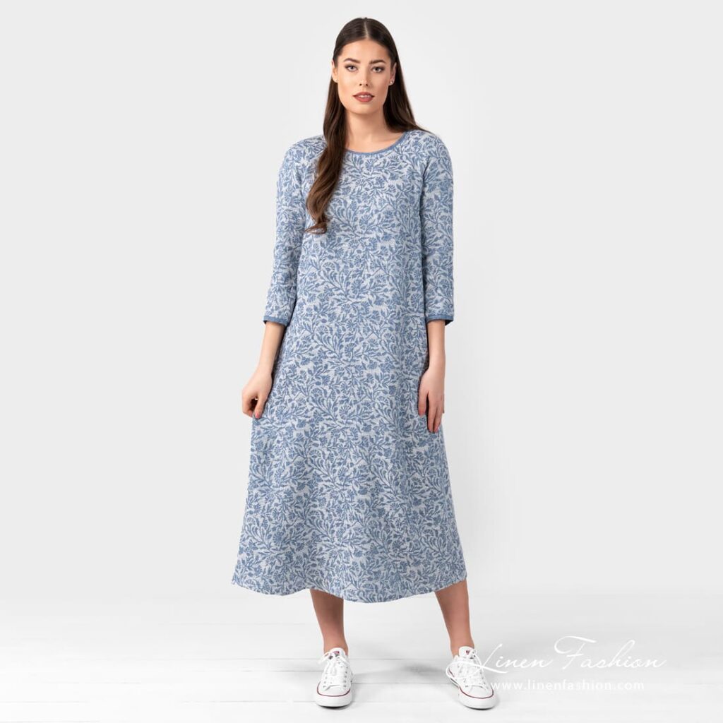 BLUET Mekko kukkakuvioinen 1 BLUET Mekko kukkakuvioinen