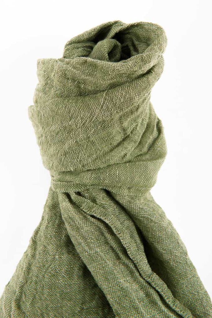 FINO Huivi sammalenvihreä 2 FINO Huivi sammalenvihreä - Image 2