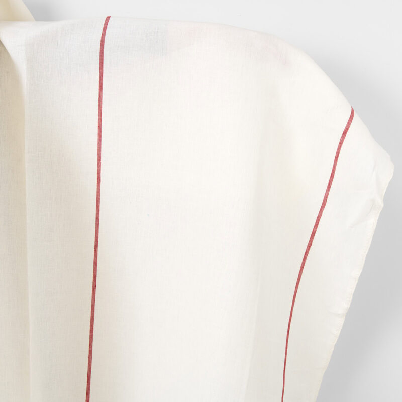 Pellavakangas luonnonvalkoinen punaisilla raidoilla 7 Pellavakangas luonnonvalkoinen punaisilla raidoilla