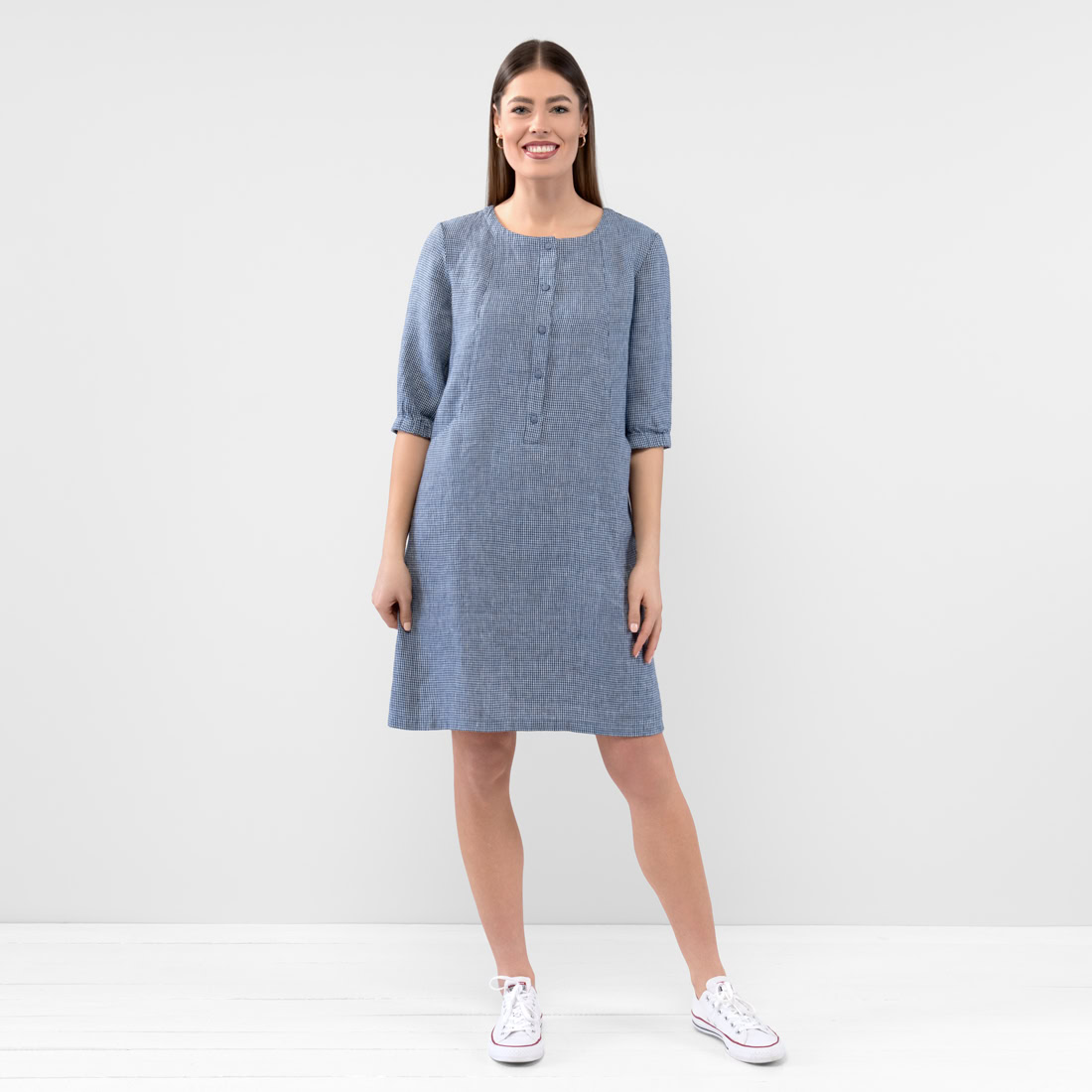AVA Mekko sini-valkoinen 1 AVA Mekko sini-valkoinen