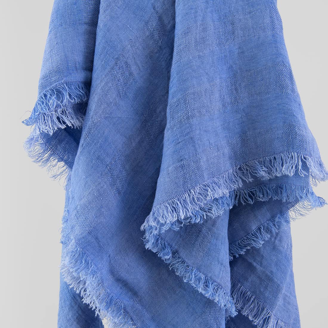 KORI Huivi violetinsininen 2 violet-blue linen scarf, with fringe