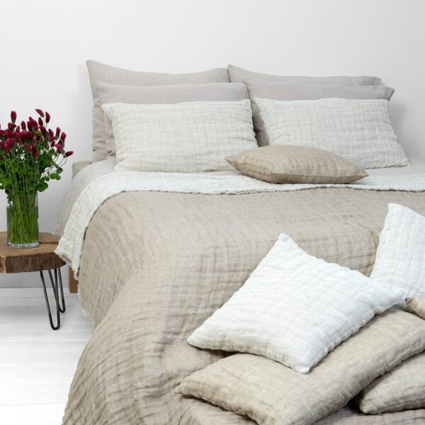 Linen cushion cover vanilla